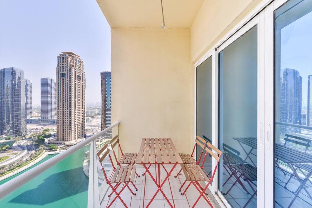 Oasis The View In Dubai